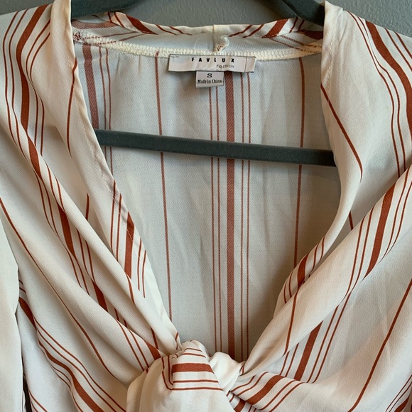 Beautiful Striped Long Sleeve❣️💮 - Picture 2 of 4